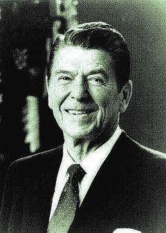 อดีตประธานาธิบดีโรนัลด์ เรแกน (Ronald Reagan) 